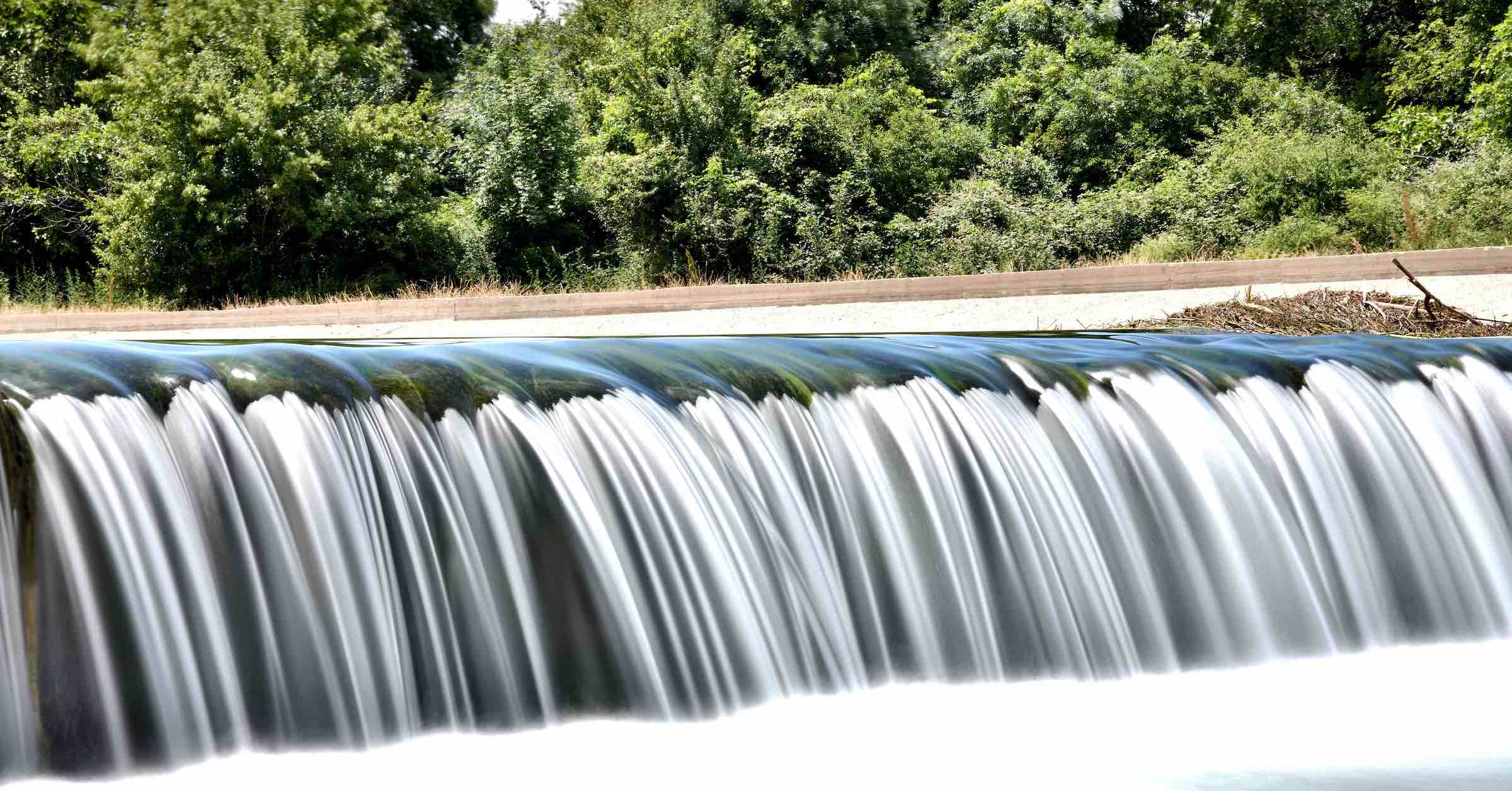 Time-lapse photo of water cascades